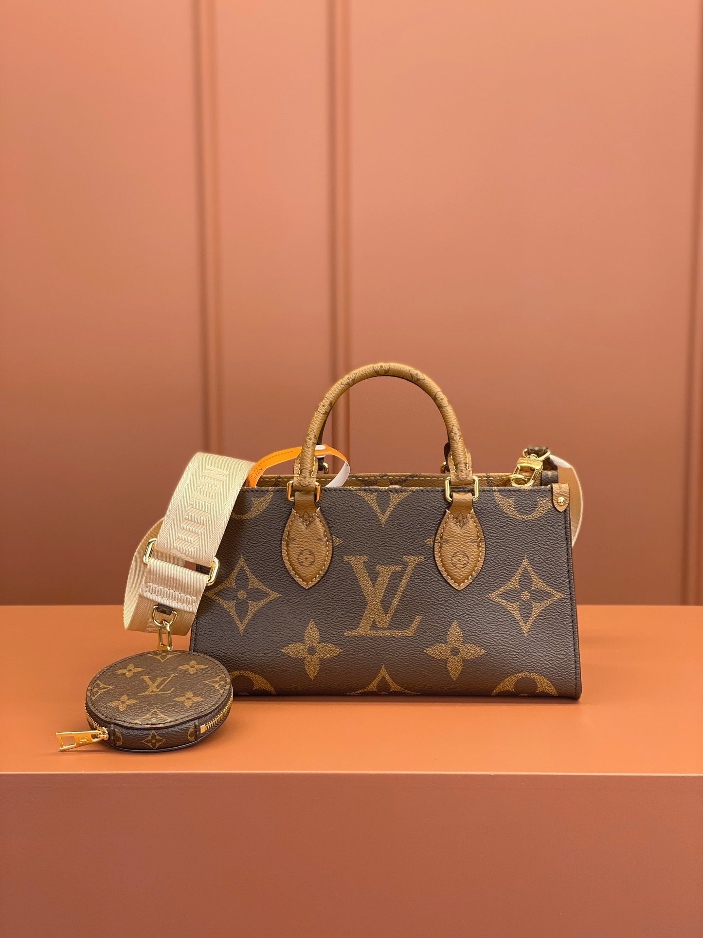 Louis Vuitton OnTheGo East West Platinum Grade