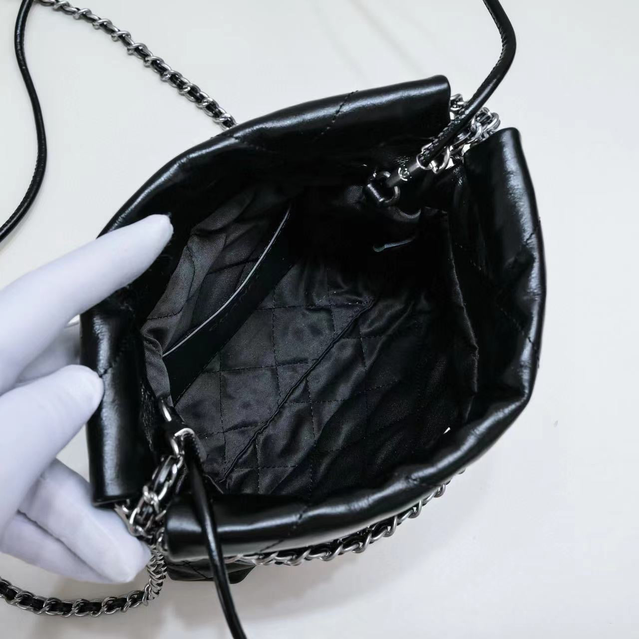 Chanel 22 Mini Bag Cow Skin Black Grade 1