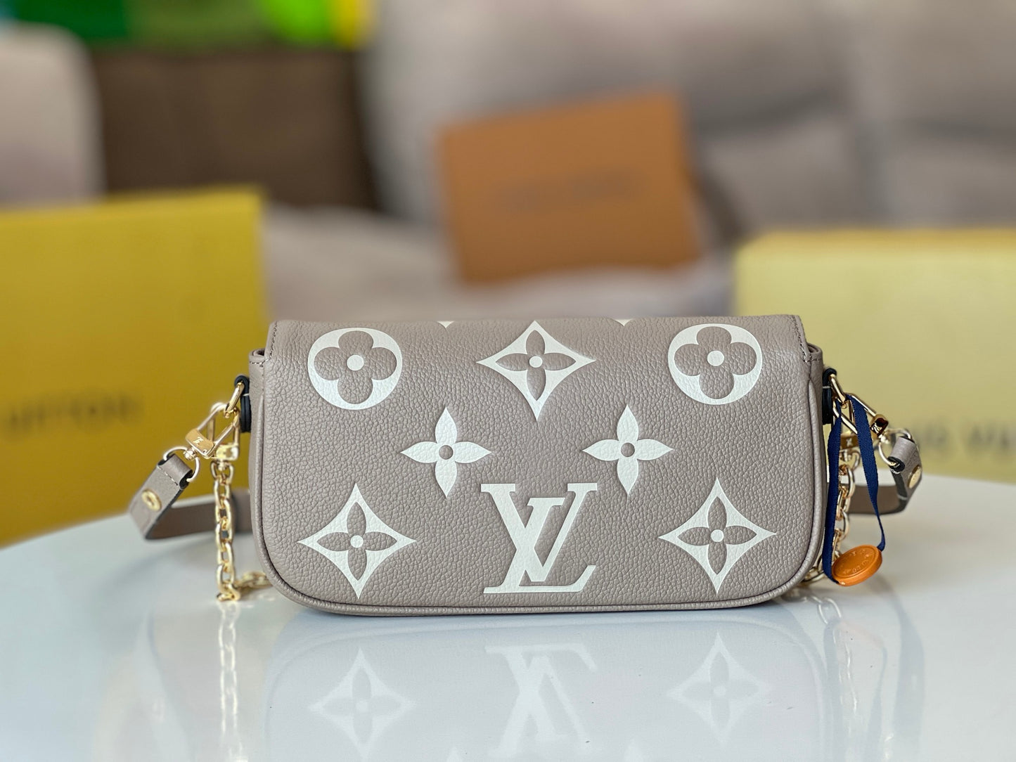 Louis Vuitton Wallet on Chain Ivy Mid Grade