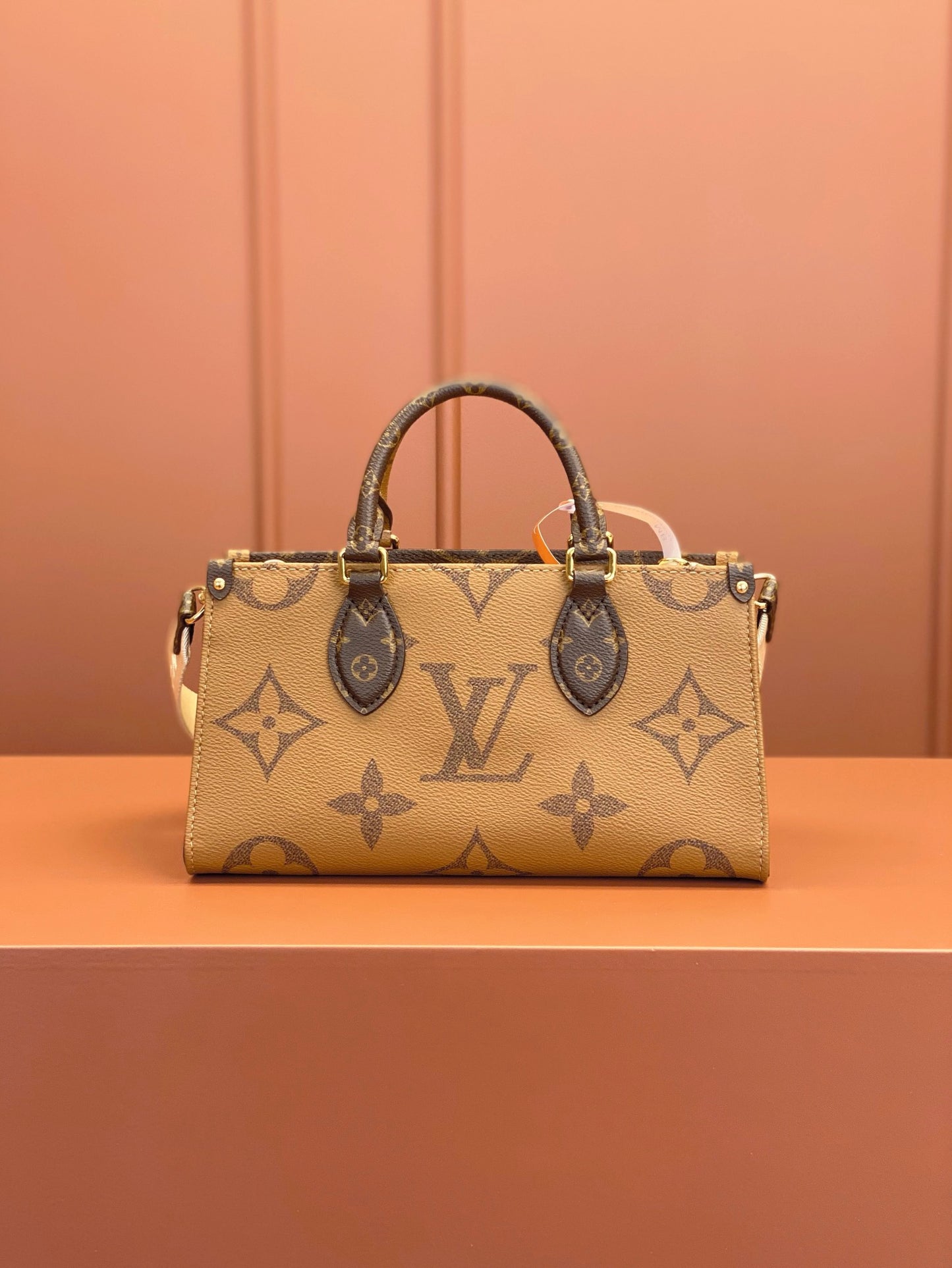 Louis Vuitton OnTheGo East West Platinum Grade