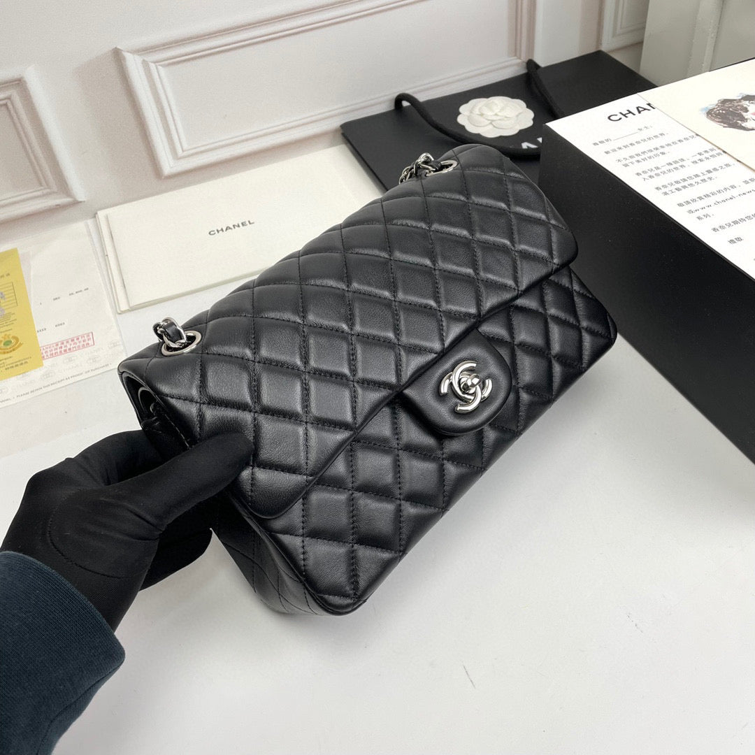 Chanel Classic Handbag Lamb Skin 25cm - Low Grade