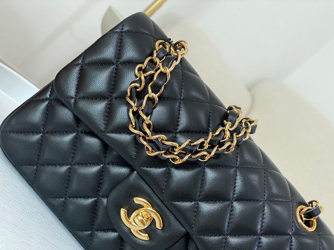 Chanel Classic Handbag Lamb Skin 23cm - High Grade