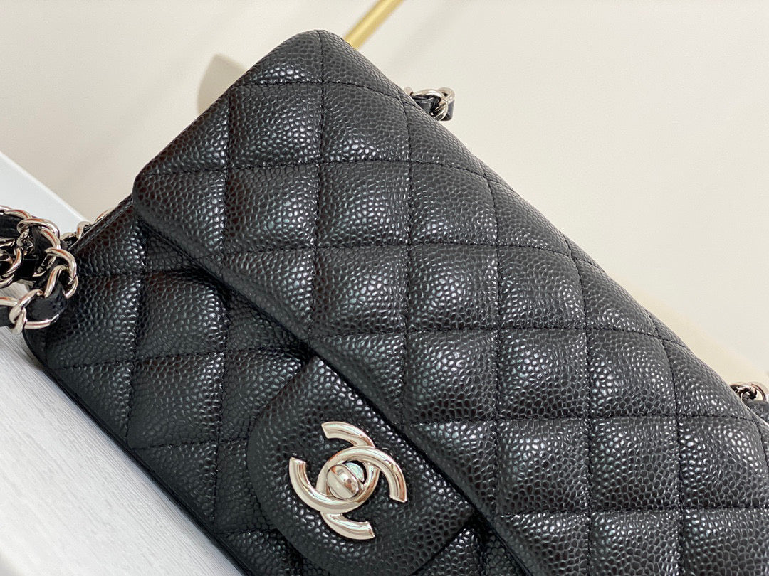 Chanel Classic Handbag Grained Calf Skin 20cm - High Grade