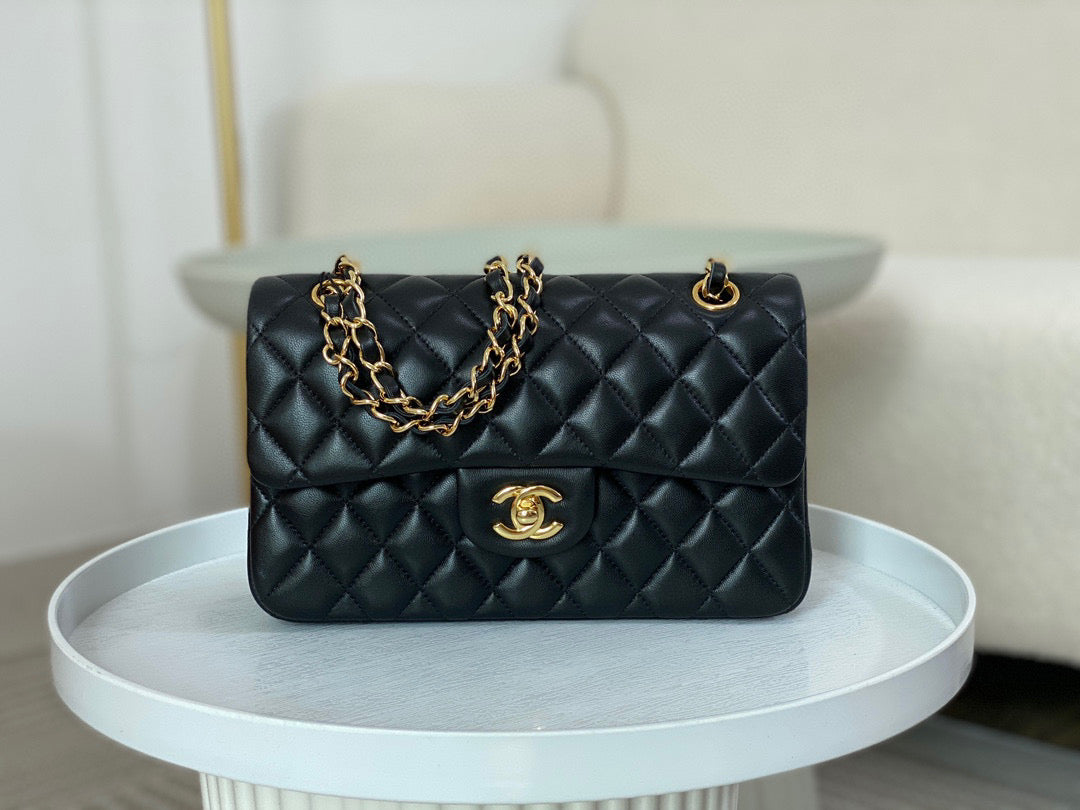 Chanel Classic Handbag Lamb Skin 23cm - High Grade