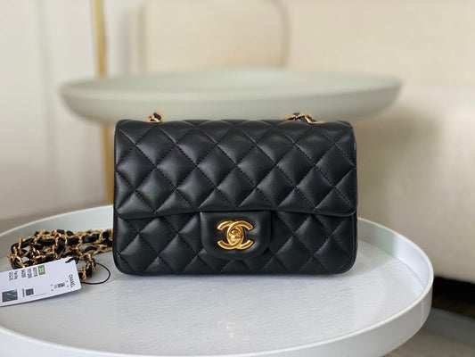 Chanel Classic Flap Bag Lamb Skin 20cm - High Grade