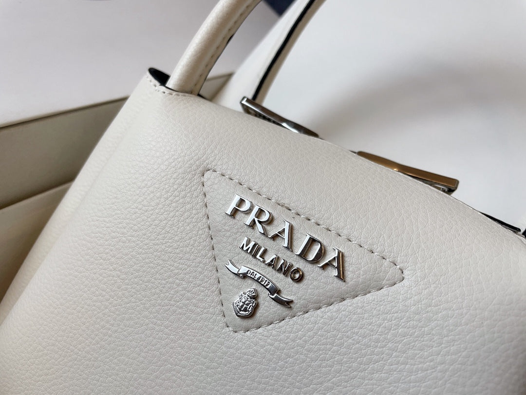 Prada Top Handle Leather bag - Grade 1