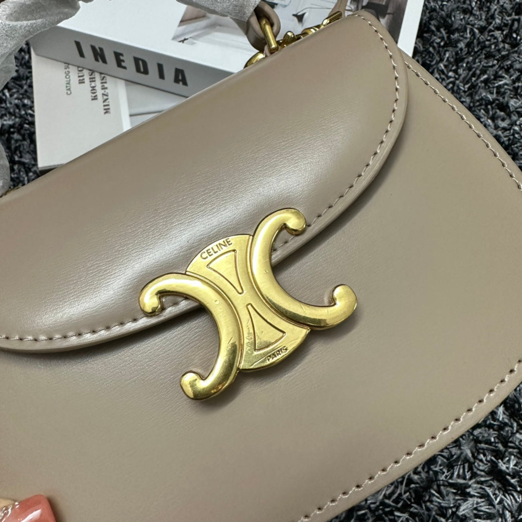 Celine MINI BESACE CLEA IN SHINY CALFSKIN Beige Mid Grade