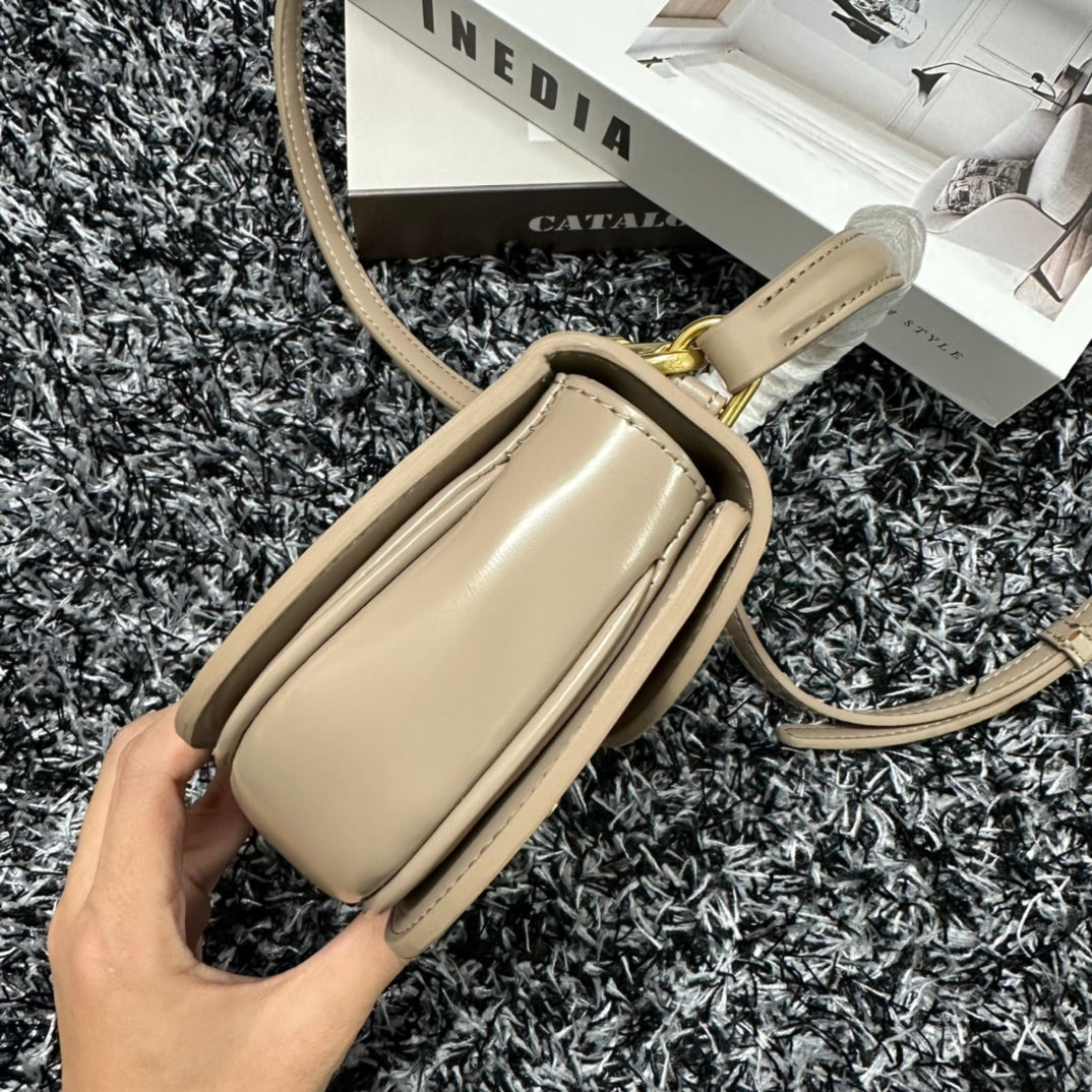 Celine MINI BESACE CLEA IN SHINY CALFSKIN Beige Mid Grade