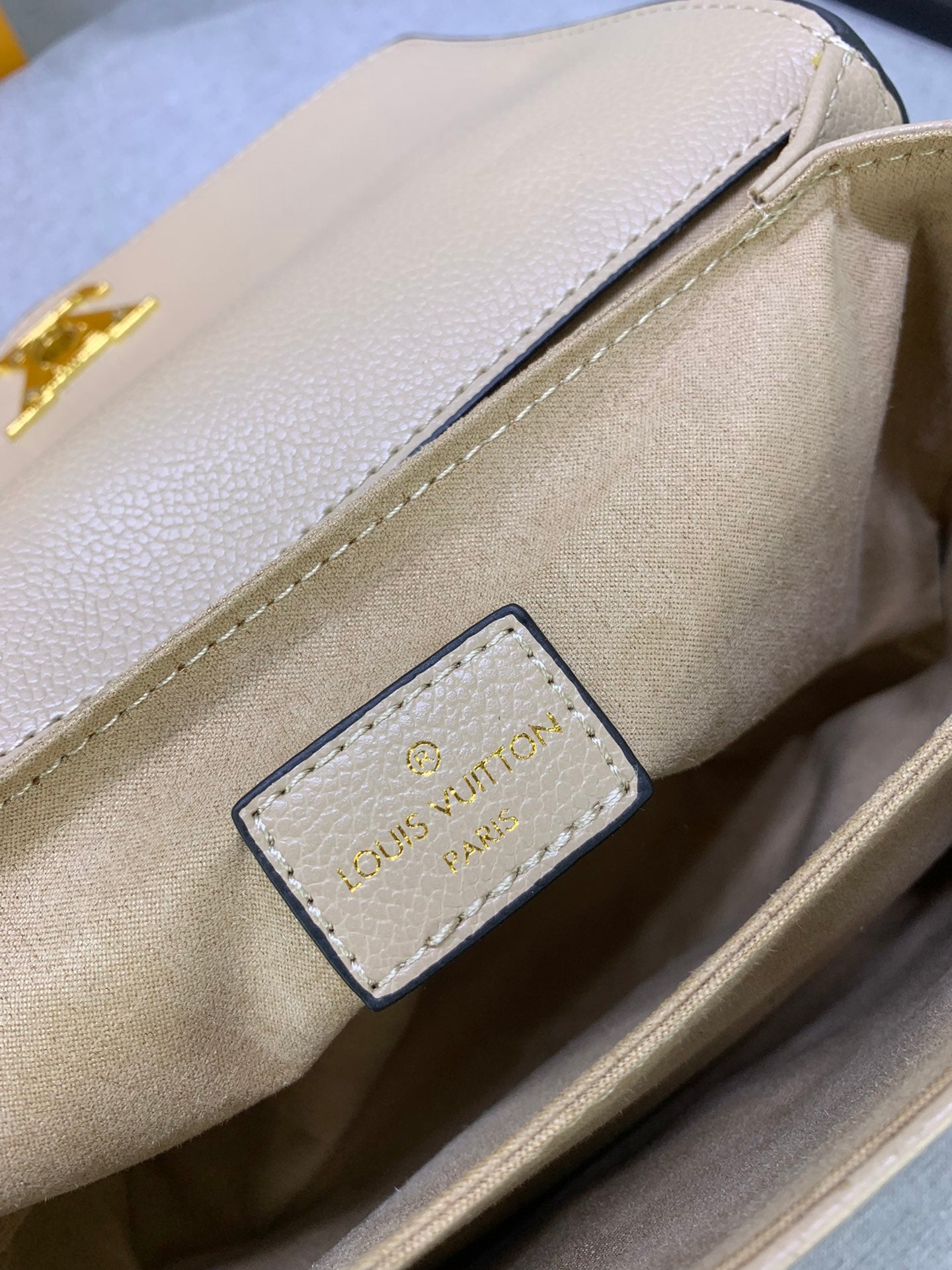 Louis Vuitton Oxford Bag Beige Low Grade