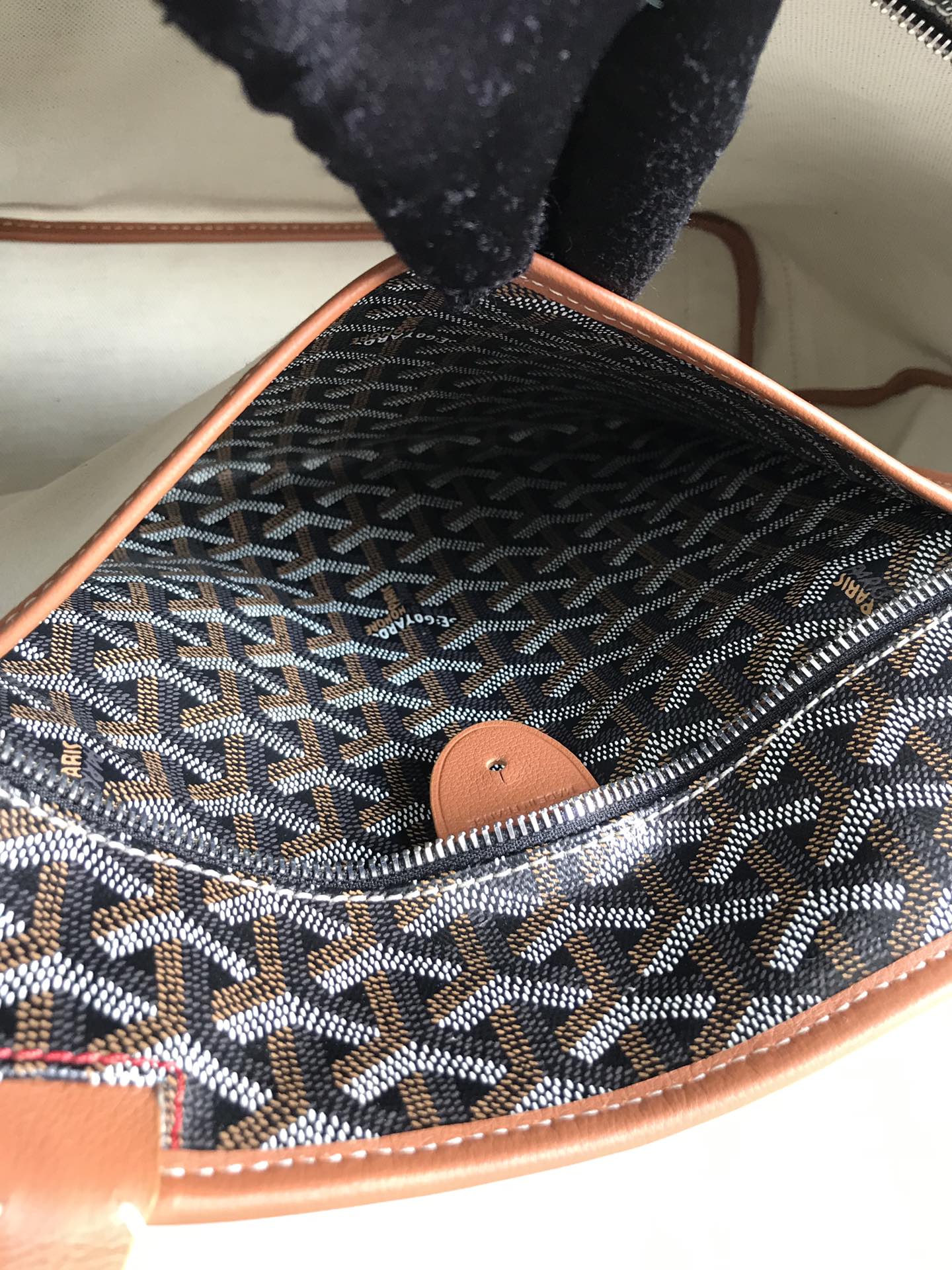 Goyard Artois MM Bag Canvas Grade 3 - Black & Tan