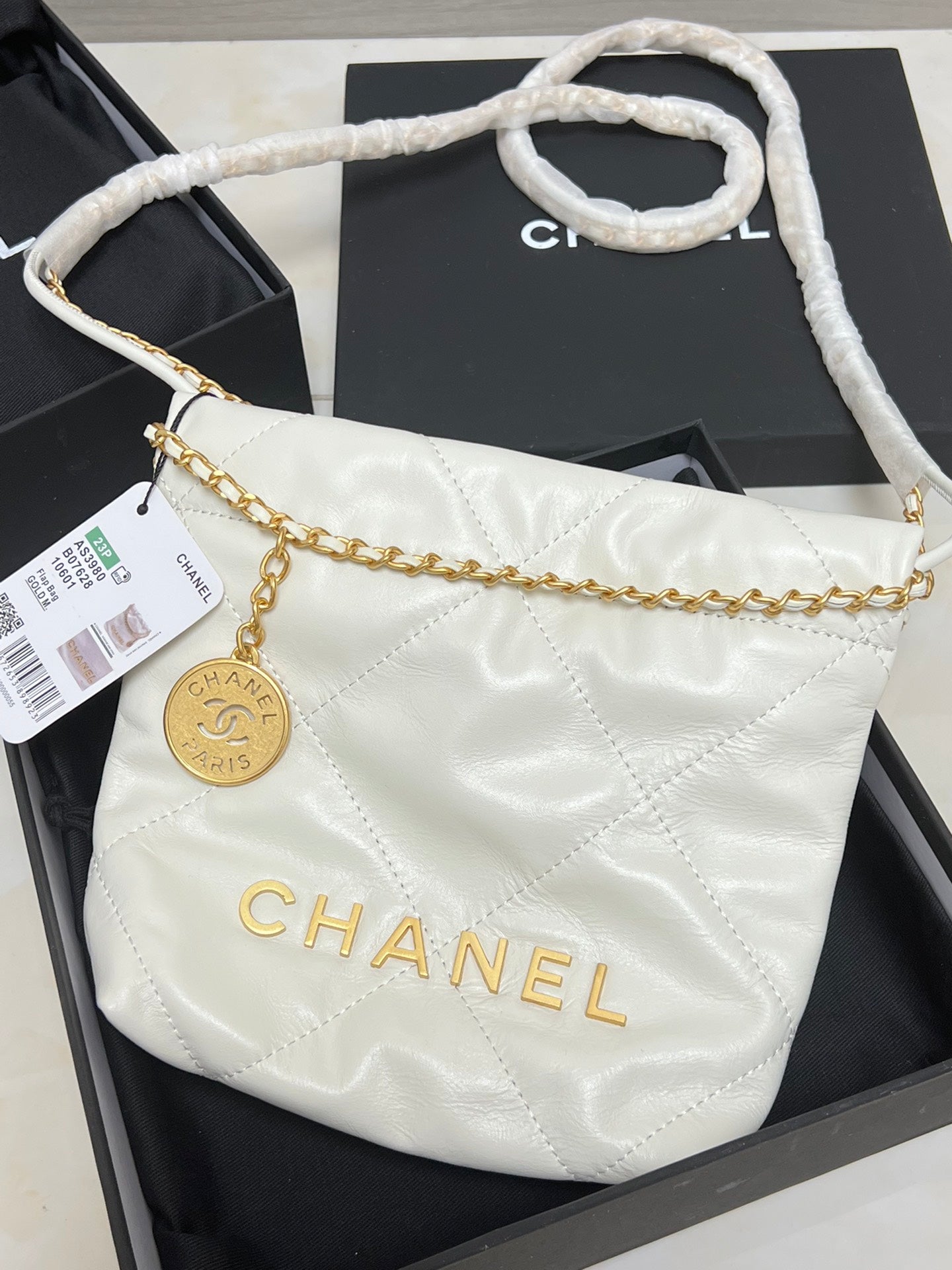 Chanel 22 Mini Bag Cow Skin White Grade 1