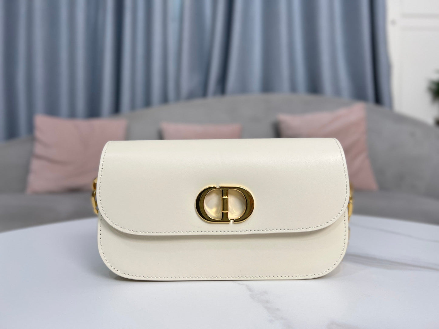 Dior 30 Montaigne Avenue Bag - White High Grade