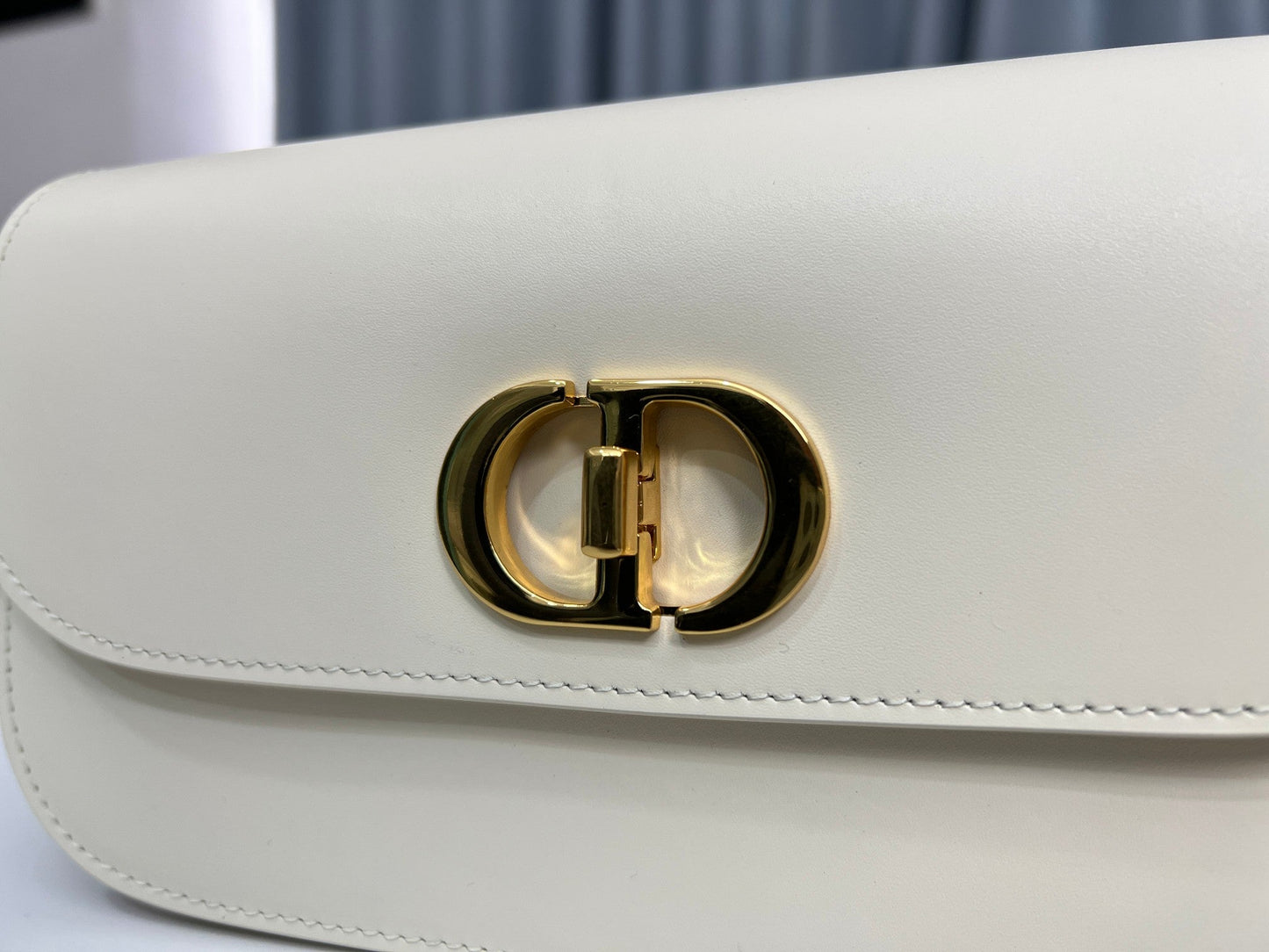 Dior 30 Montaigne Avenue Bag - White High Grade