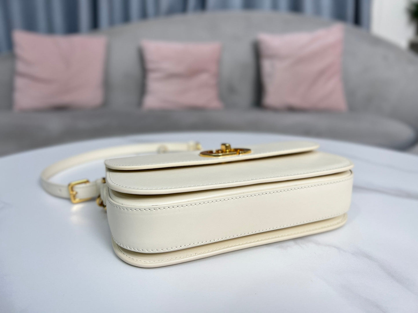 Dior 30 Montaigne Avenue Bag - White High Grade