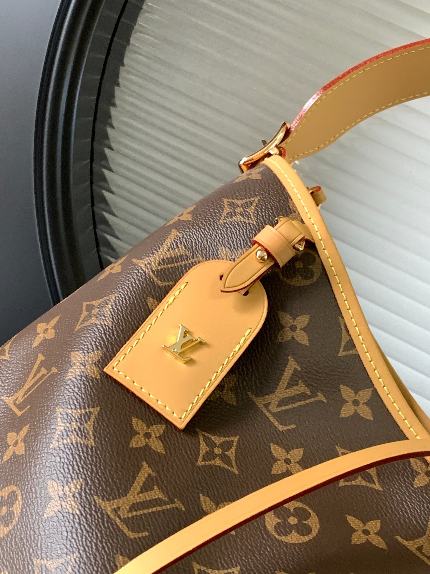 Louis Vuitton CarryAll MM High Grade